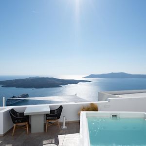 Eon Suite Outdoor Hot Tub Caldera View